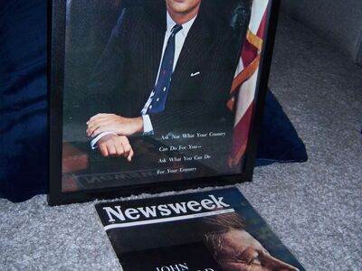 PORTRAIT OF PRESIDENT KENNEDY AND MAGAZINE ABOUT HIS DEMISE BOTH ITEMS ONLY $10.00