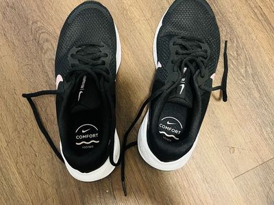 Nike shoes