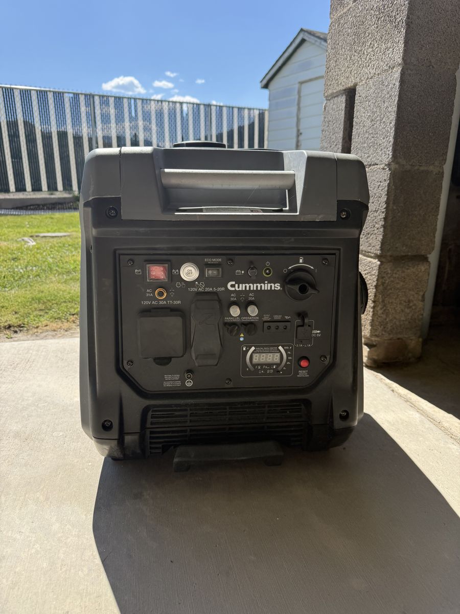 Cummins Onan P4500i Generator