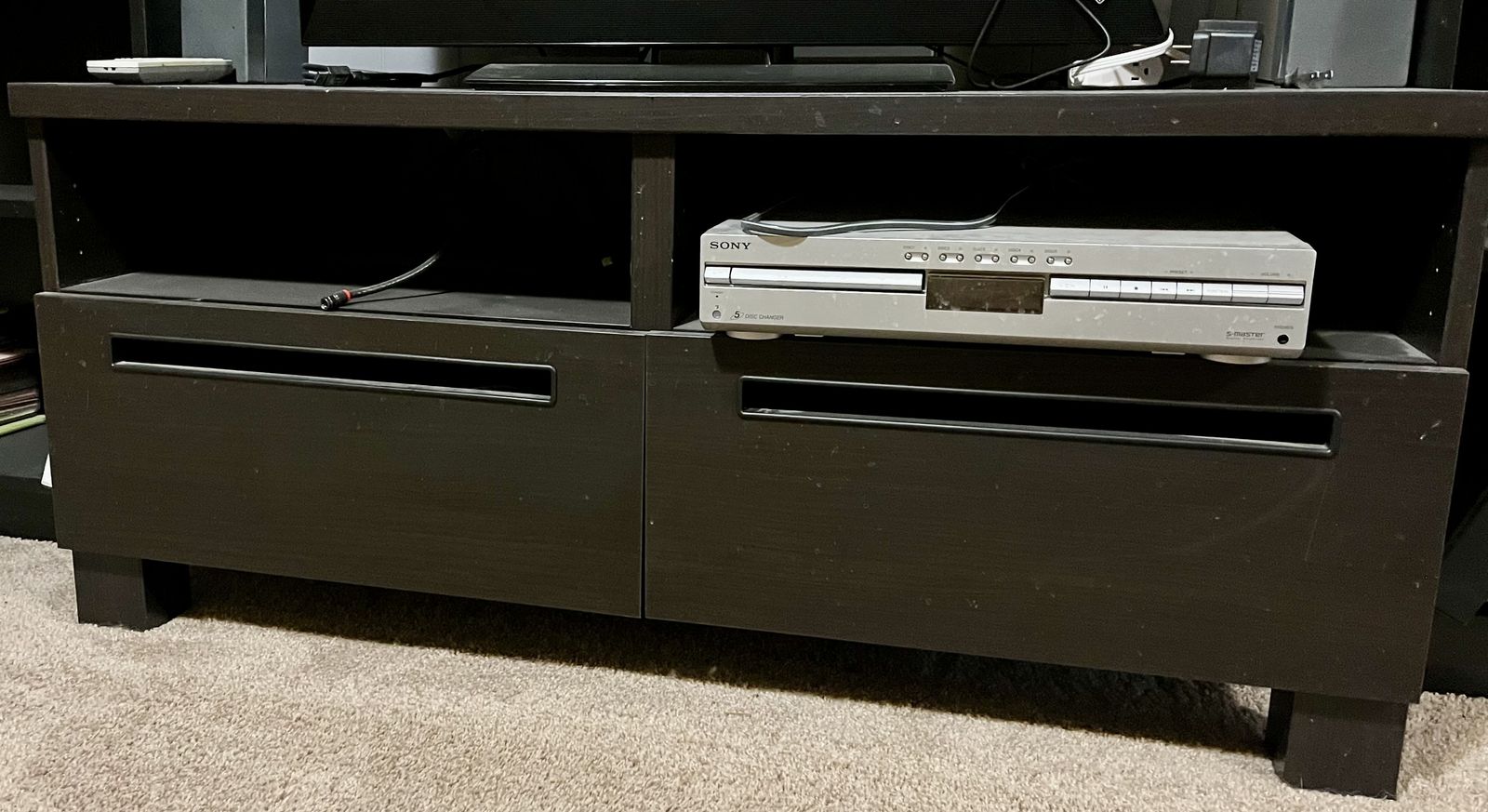 Entertainment center