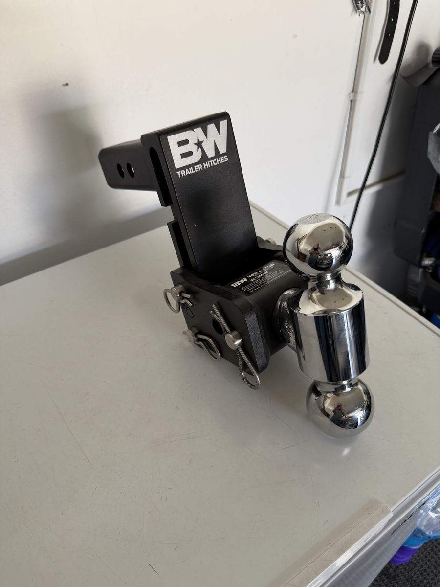 BW 2" receiver with 6" Adjustable raise of drop