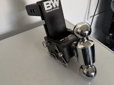 BW 2" receiver with 6" Adjustable raise of drop
