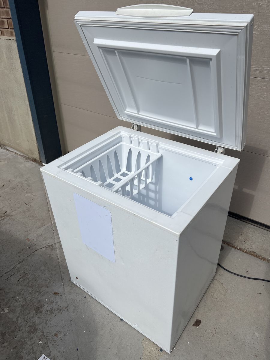 Chest freezer