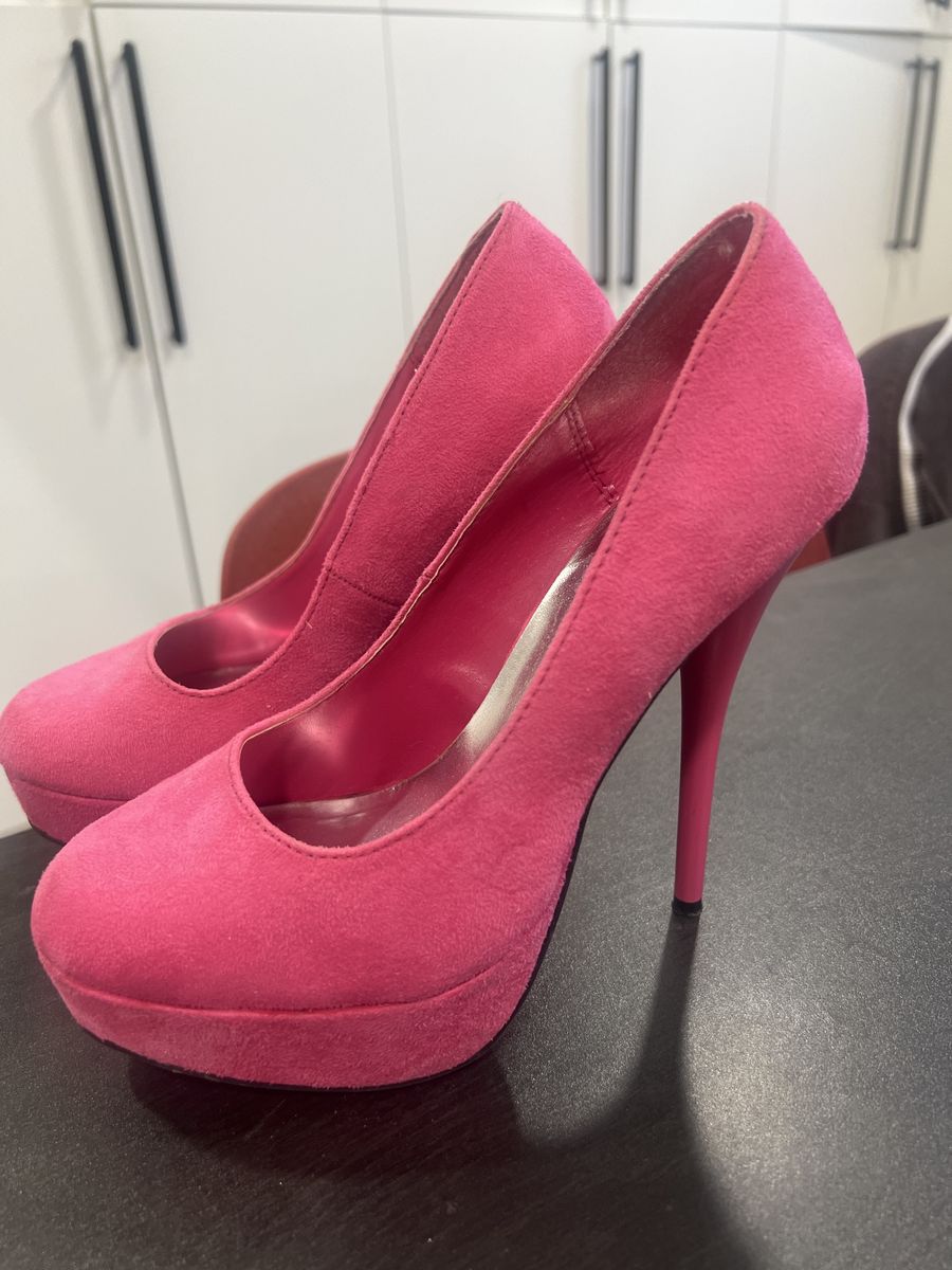 Pink Suede Charlotte Russe Platform High Heels - Women's Fashion Pumps, Size 7
