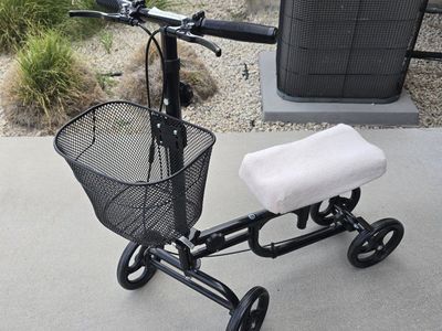 KneeRover Economy Knee Scooter Walker with Basket - Black, Used Great Condition