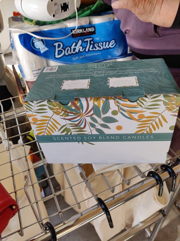 scented soy blend candles