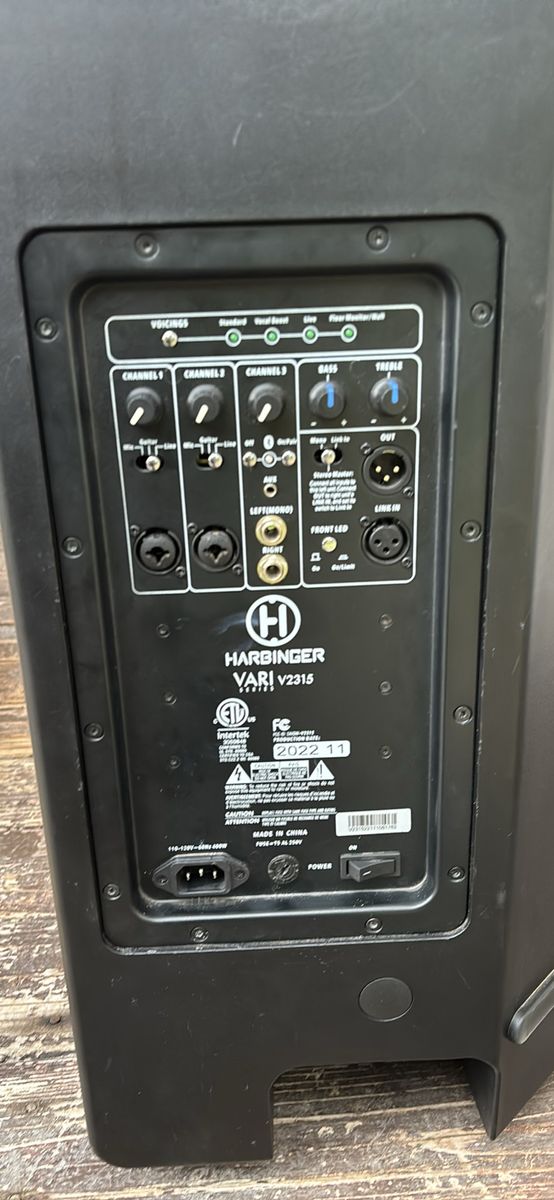 Main image 3