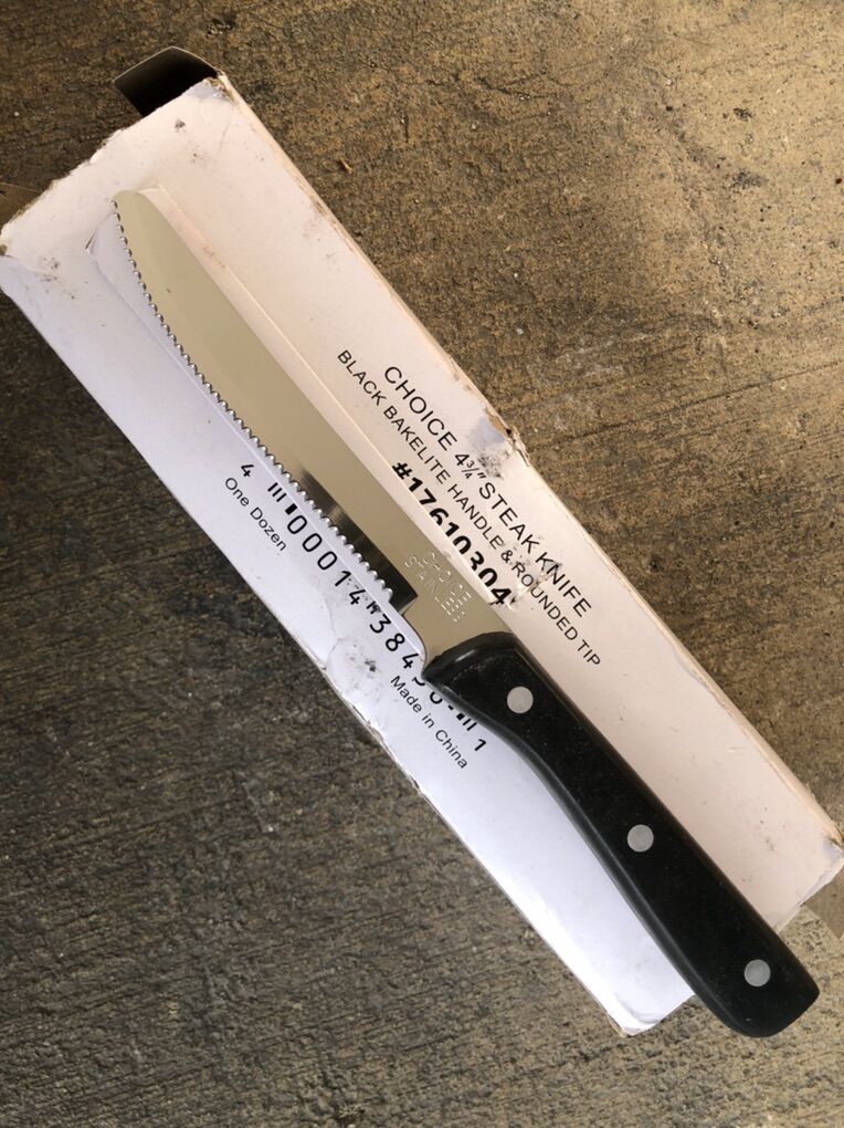 Steak Knifes 1 Dozen