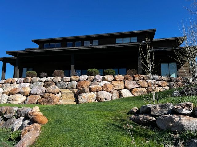 STAY 'N PLAY SPECIAL-LARGE HOMES GREAT FOR BIG GROUPS + 2 FREE ROUNDS AT WOLF CREEK UTAH GOLF