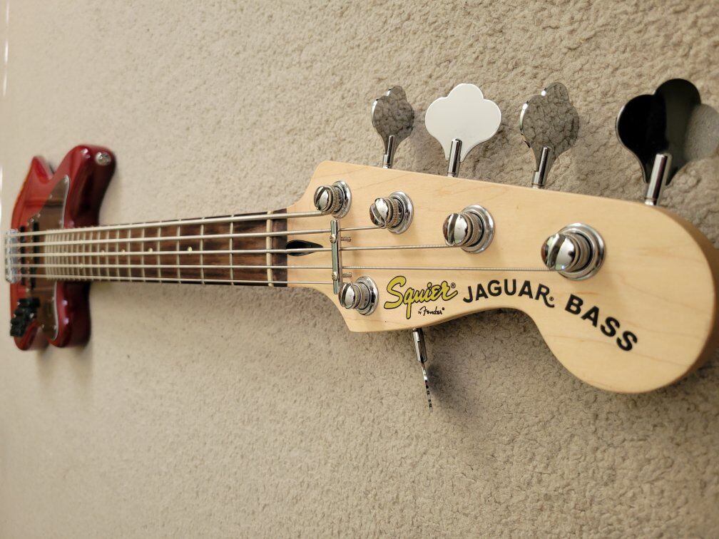 Squier Vintage Modified Jaguar bass V