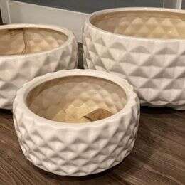 Planter Pots Modern White with Legs 3 Pot Set