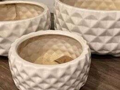 Planter Pots Modern White with Legs 3 Pot Set