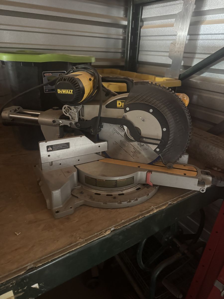 12" Dewalt compound miter saw