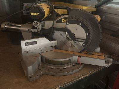 12" Dewalt compound miter saw
