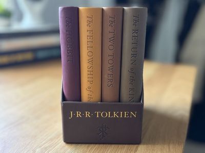 Lord of the Rings Deluxe Pocket Book Set