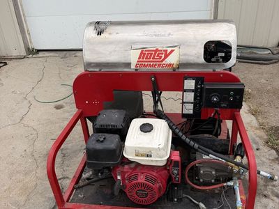 Hotsy Commercial Hot Water Pressure Washer