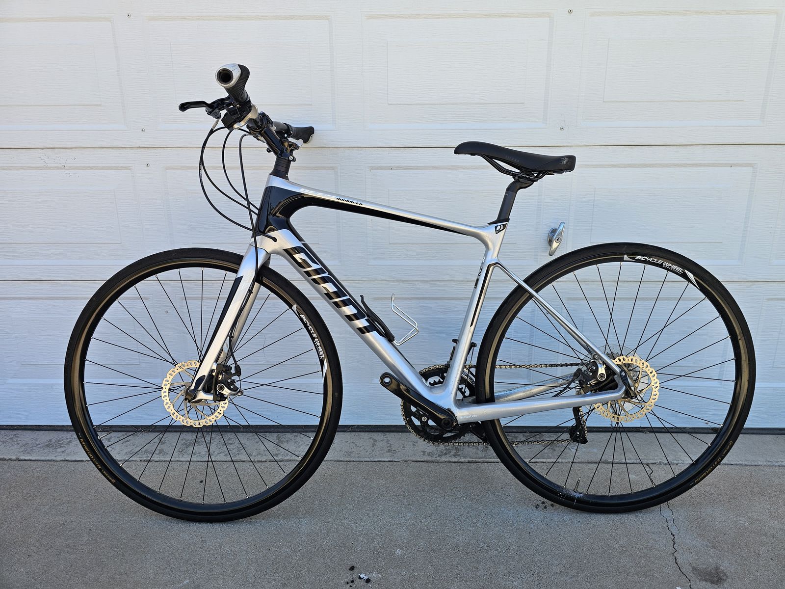 Giant Carbon Frame Road Bike