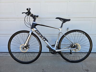 Giant Carbon Frame Road Bike