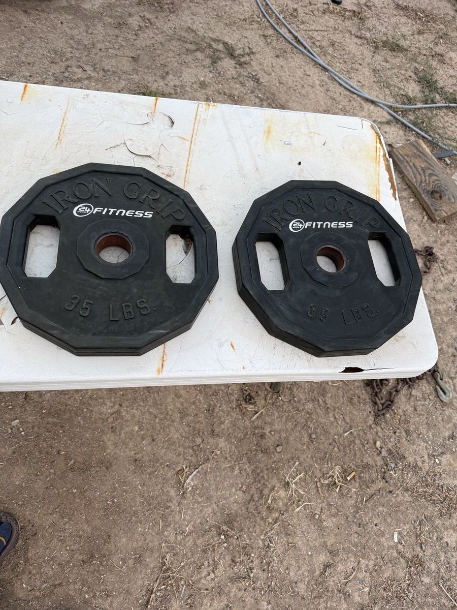 Pair of Iron Grip 24 Hour Fitness 35 lb Rubber Encased Olympic Weight Plates