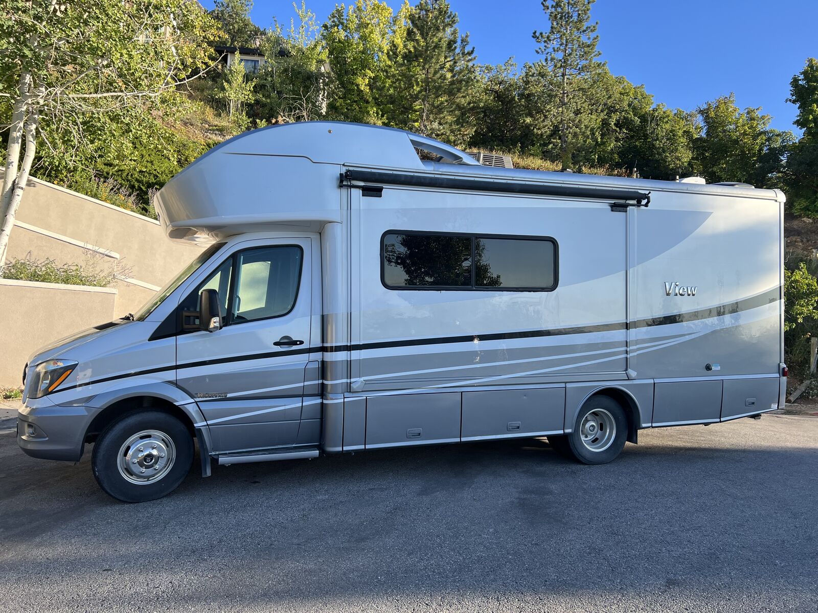 2019 Winnebago View 24J Mercedes Diesel only 17K miles!