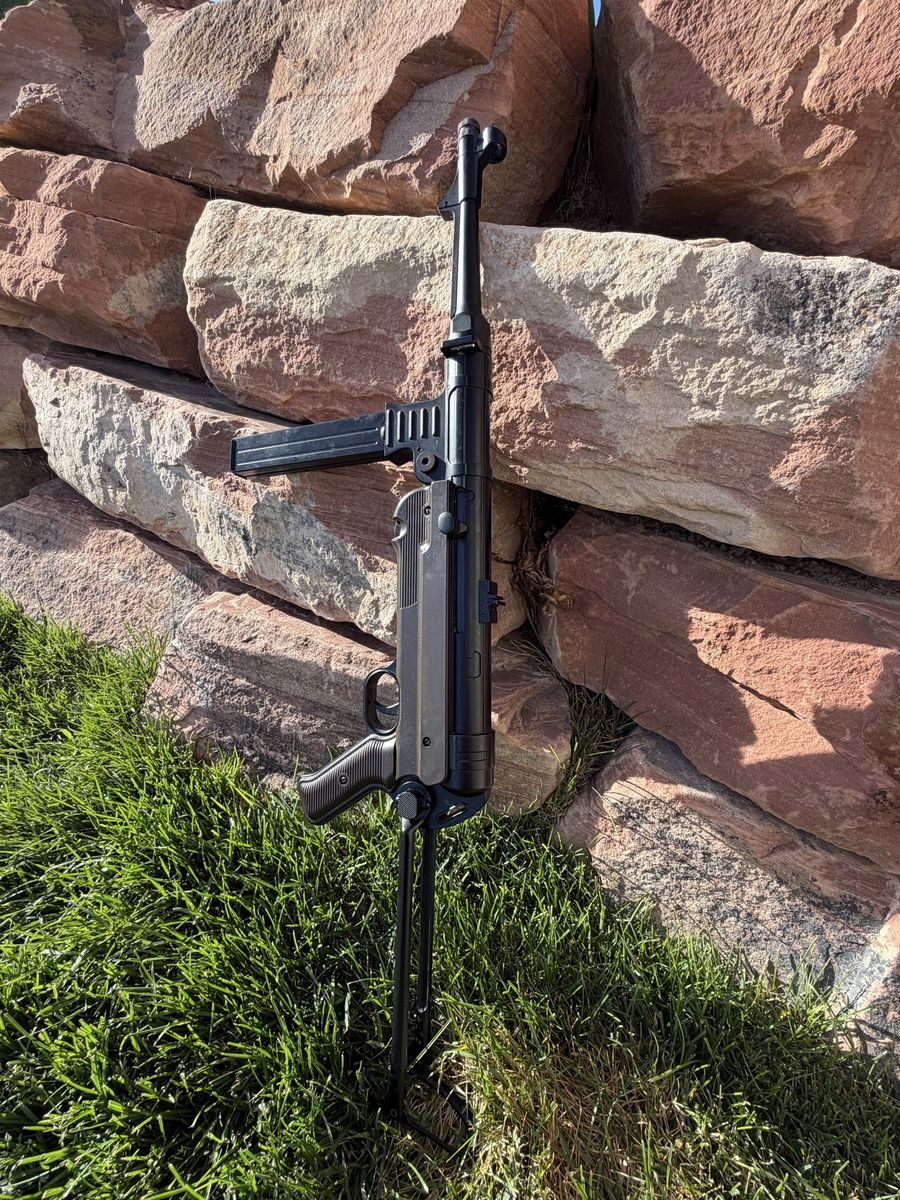 Umarex Legends MP40 CO2 BB Gun
