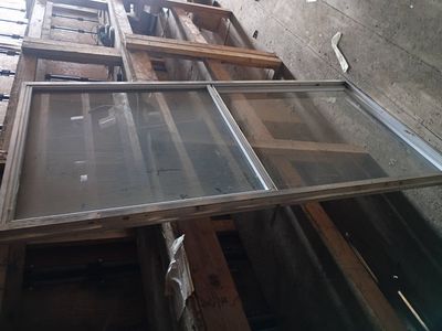 (6) 3'x6' aluminum frame, sliders w\screen