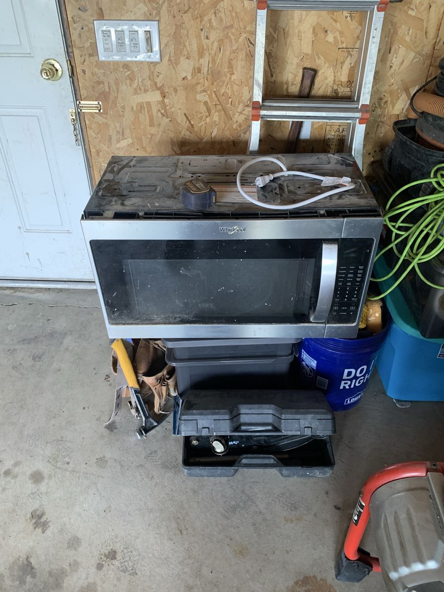Whirlpool microwave for above a stove