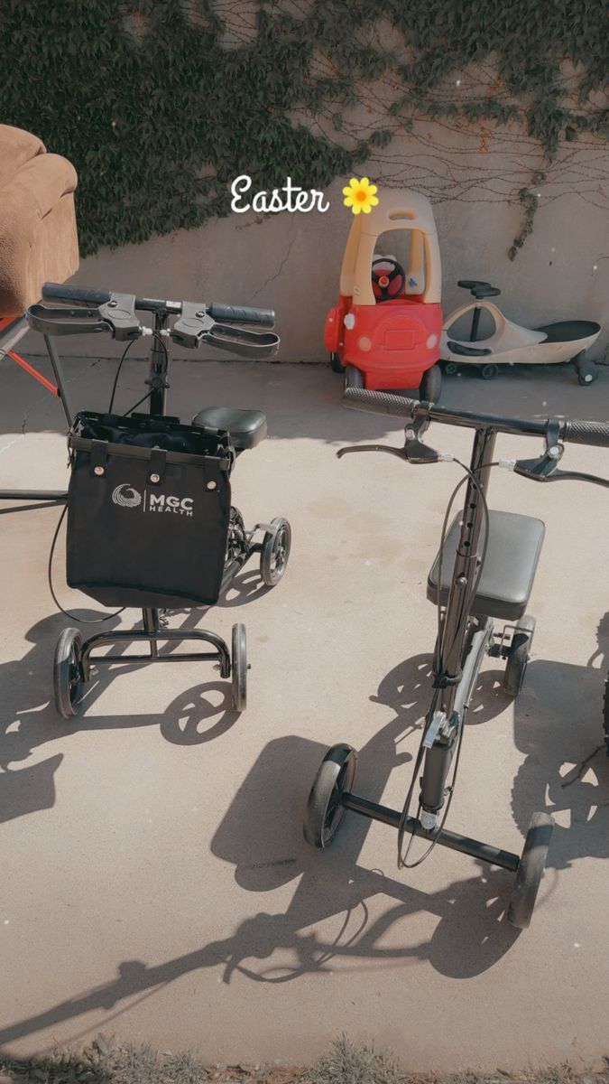 Knee Scooter Fold Down With Basket Brakes