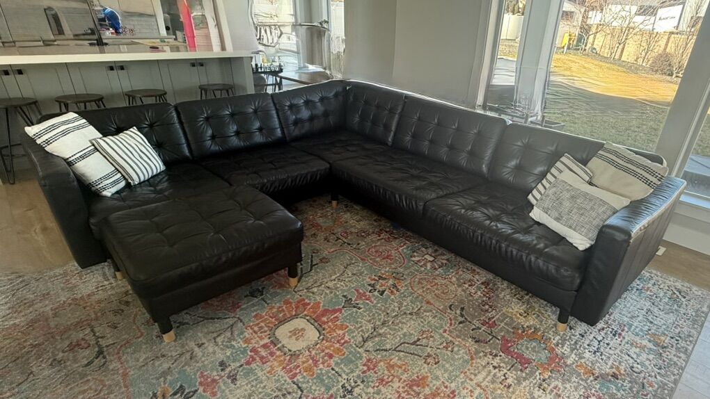 5-seat section w/ Ottoman