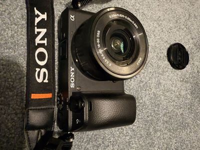 Sony A6400 - Sigma 18-50mm And Sony 16-50 Kit Lens
