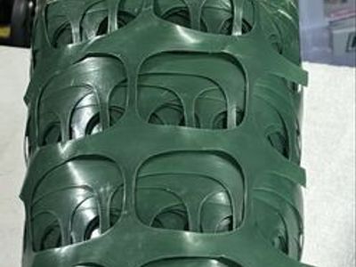 Green snow and garden plastic fencing. 4x100. New
