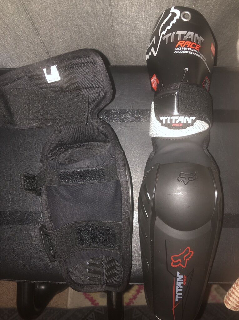 Fox Elbow Pads SM/MD New