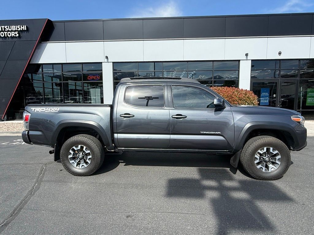 Main image 8