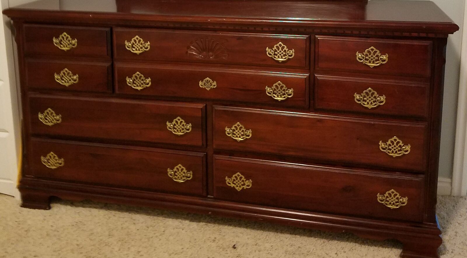 7 drawer-real wood dresser in great condition-pet and smoke free