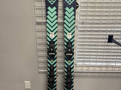 Black Crows Atris 172cm Skis w/ Atomic Strive 13 GW Demo Binding - New 2026