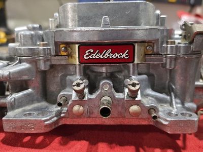 Edelbrock 1406 Carburetor