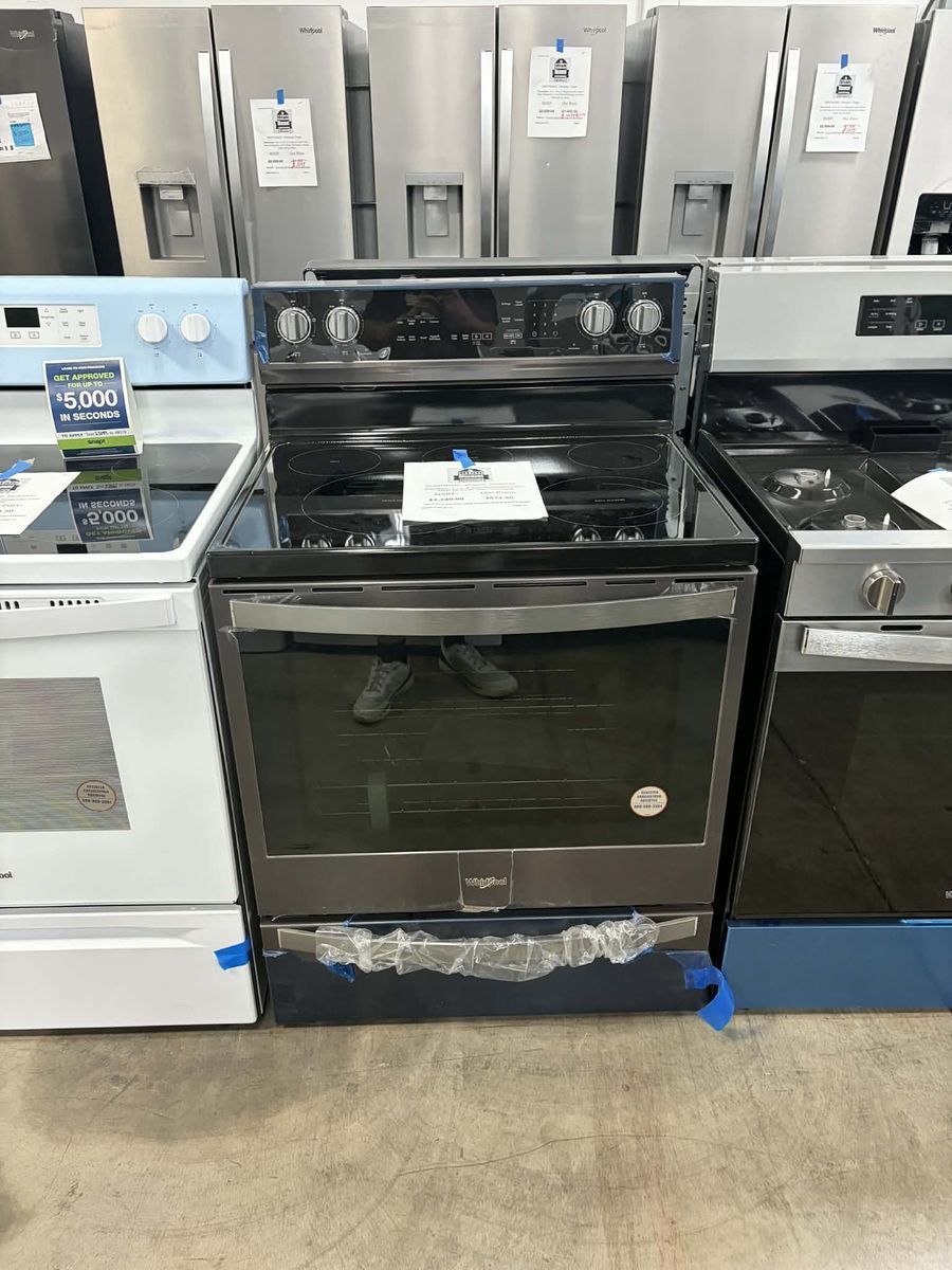 NEW WHIRLPOOL BLACK STAINLESS ELECTRIC CONVECTION RANGE