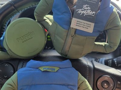 Puffin Drinkwear "The Puffy" Drink Holder - Green/Blue Insulated Beverage Cozy Koozy