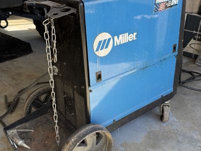 Miller Millermatic DVI MIG Welder 115/230V Flux Core Semi-Auto MPN 907252.