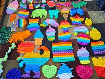 Lots of fun fidgets and pop its