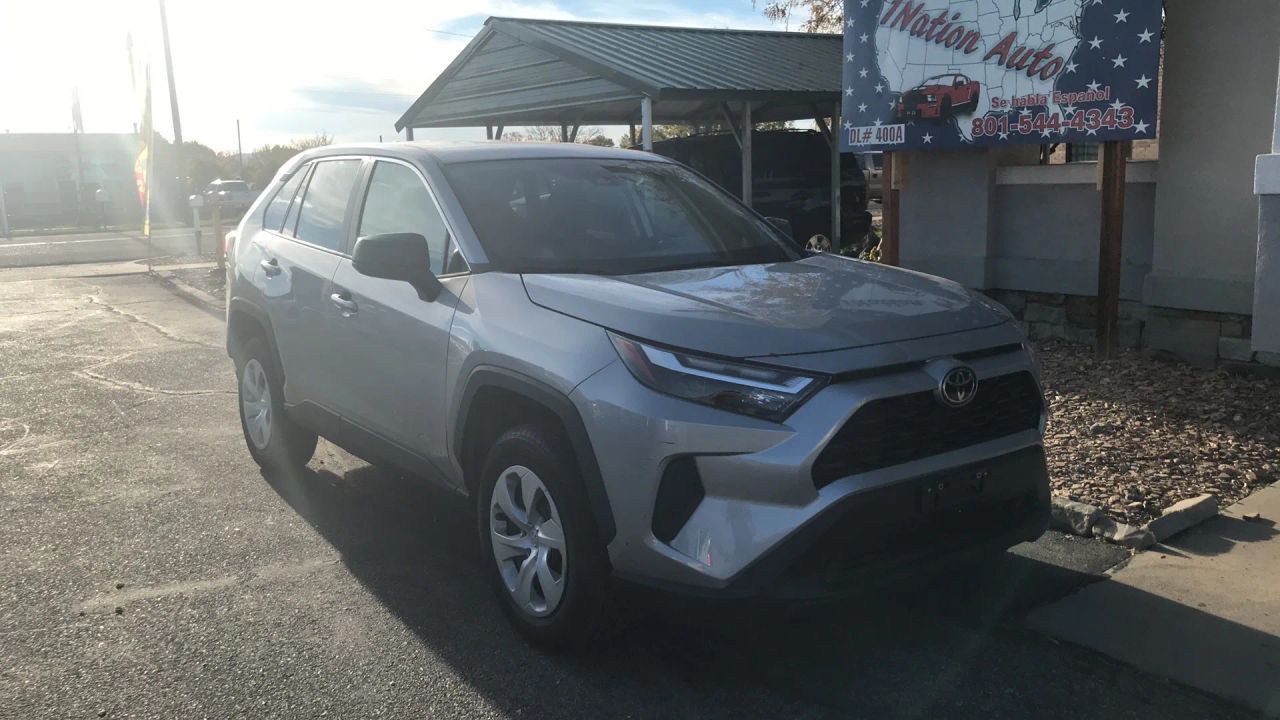 2024 Toyota RAV4 LE