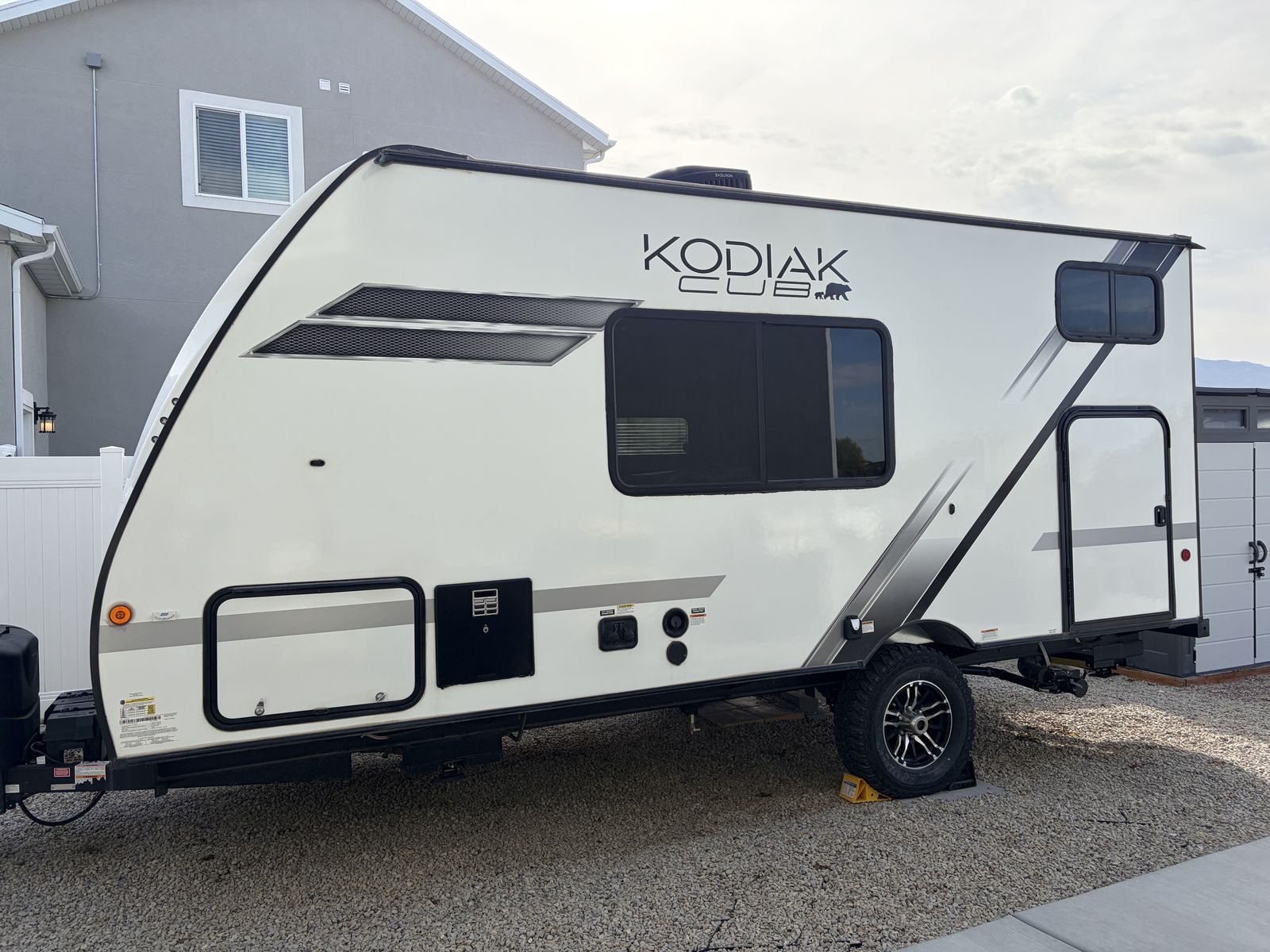 Dutchman Kodiak Cub 175BH 2022