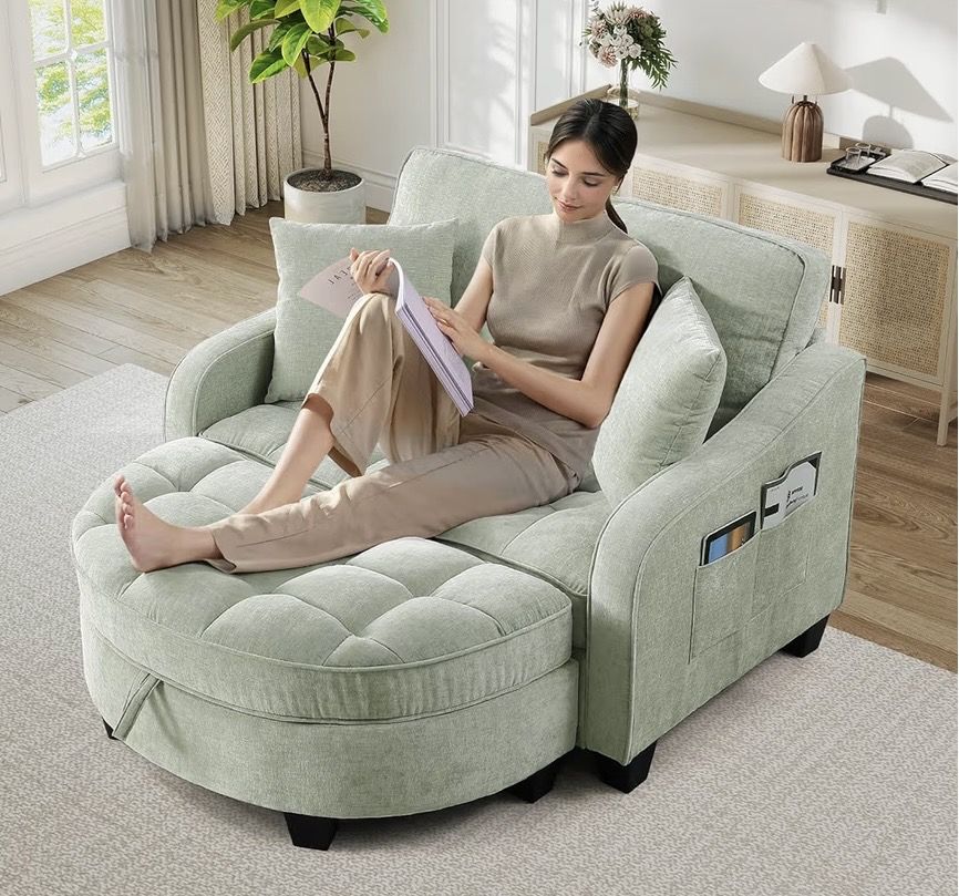 OVERSIZED SLEEPER CHAIR