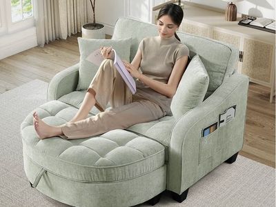 OVERSIZED SLEEPER CHAIR
