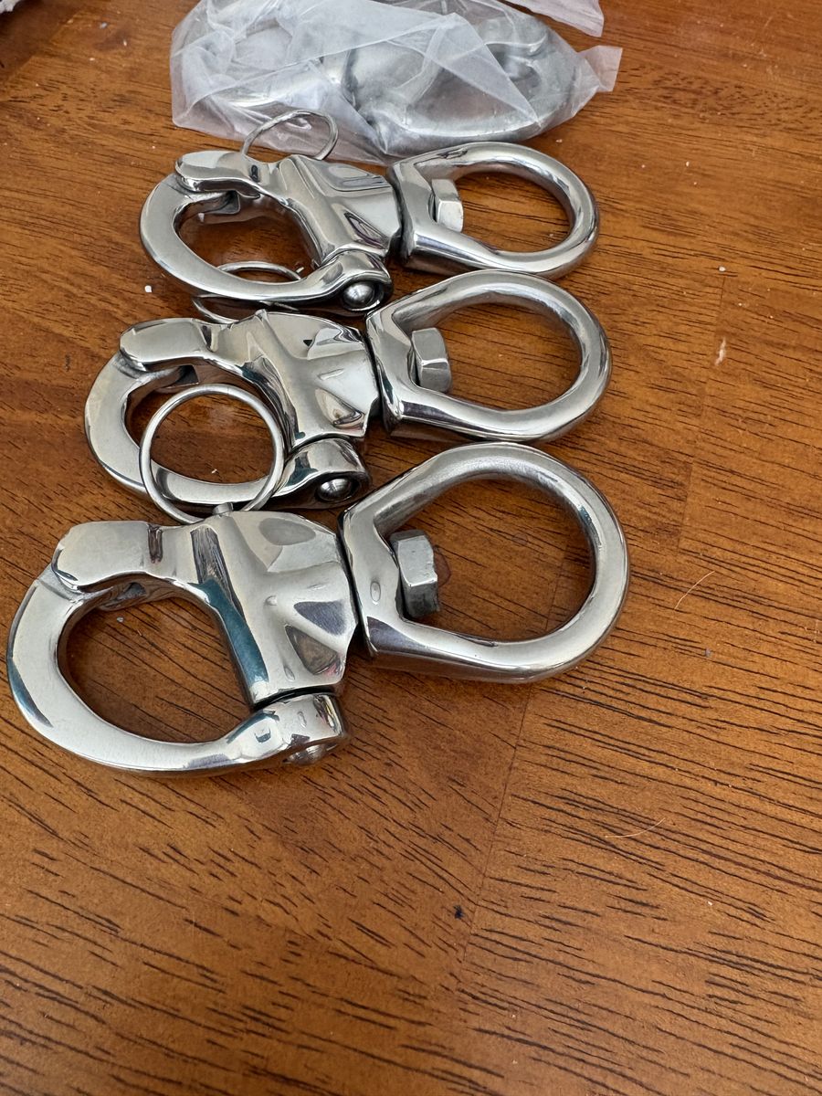 3-1/2" Pin Release Snap Shackle with Swivel Eye