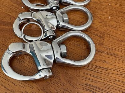 3-1/2" Pin Release Snap Shackle with Swivel Eye