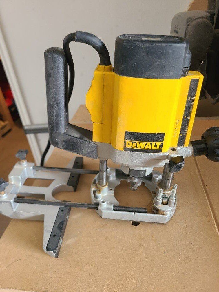Dewalt Plunge Router