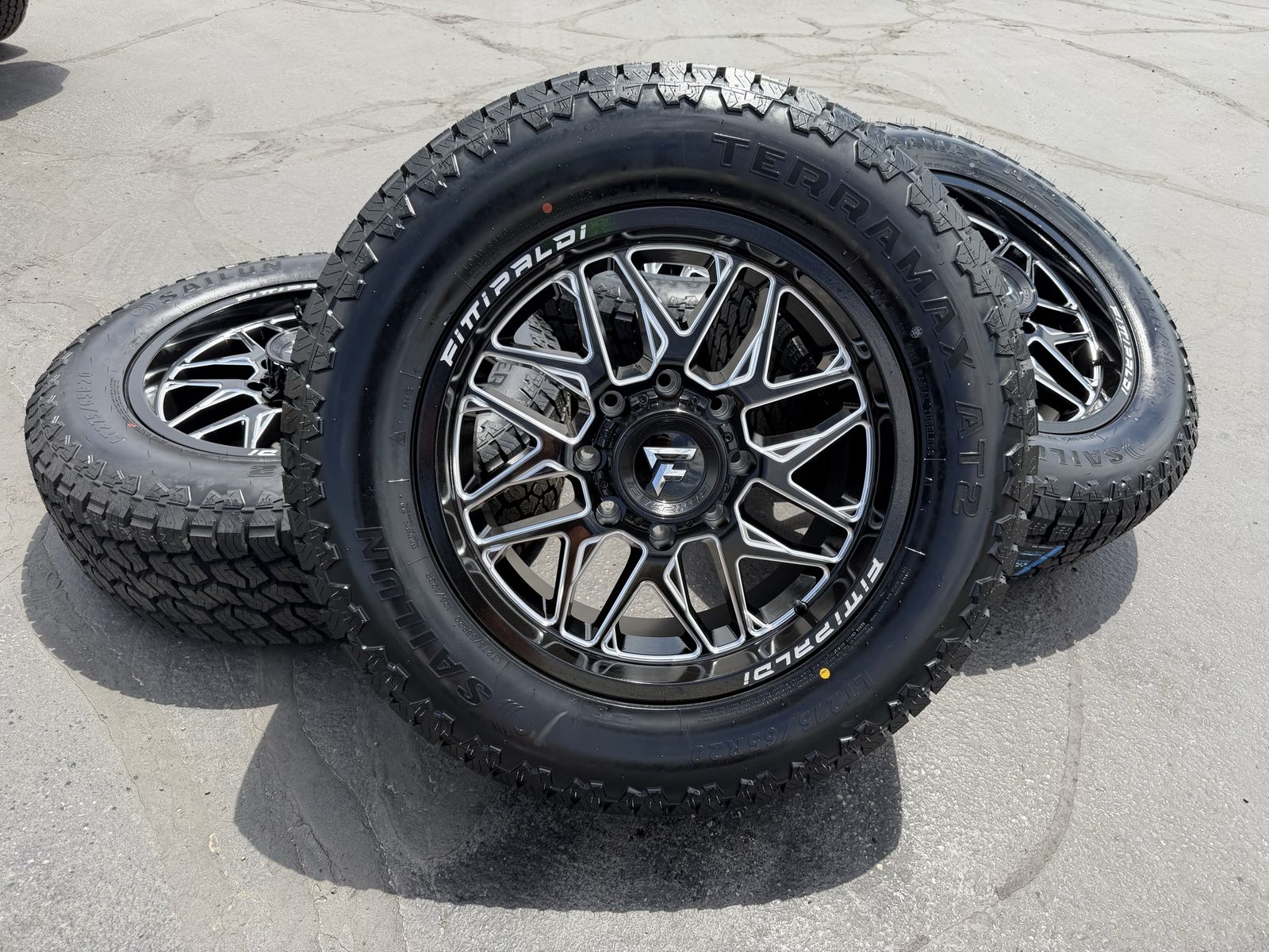 20” Fittipaldi FA19 8 Lug 8x180 34” Sailun AT2 275/65R20 Chevy/GMC 34x11x20