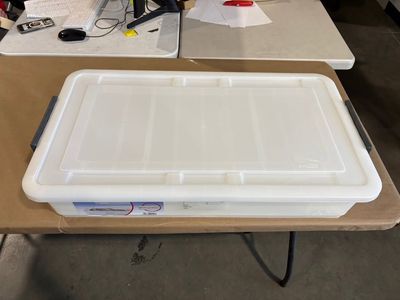 Araven Stackable Food Storage Containers/Bins, 42 qt, 32"x18"x7", Translucent w/ Lids, Qty: 40