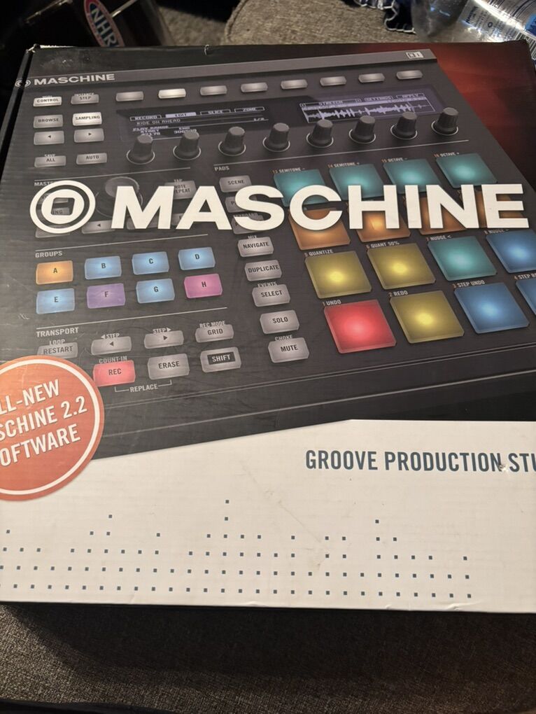Maschine MKIi Groove Production Studio